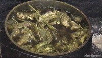 Itik dianggap lebih higienis dan tidak mengandung penyakit. Itiak biasanya dipilih dari sisi kesehatan, karena itik jauh lebih higienis dibanding hewan ternak lain seperti ayam. Foto: Jeka Kampai/detikfood