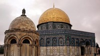 Masjid Al Aqsa dan Masjid Qubbatus Shakrah atau As-Shakhra jadi beberapa bangunan paling populer yang berdiri di Yerusalem. Masjid Al Aqsa khususnya memiliki peran besar dalam sejarah lahir dan berkembangnya agama Islam di muka bumi. Spencer Platt/Getty Images.