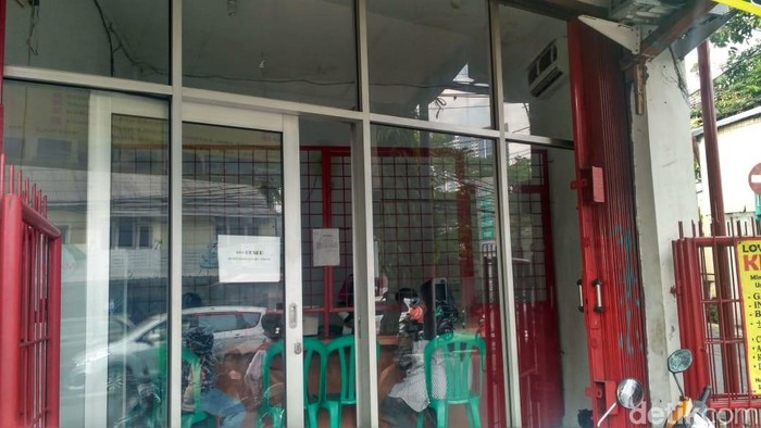 Gadai pinggir jalan