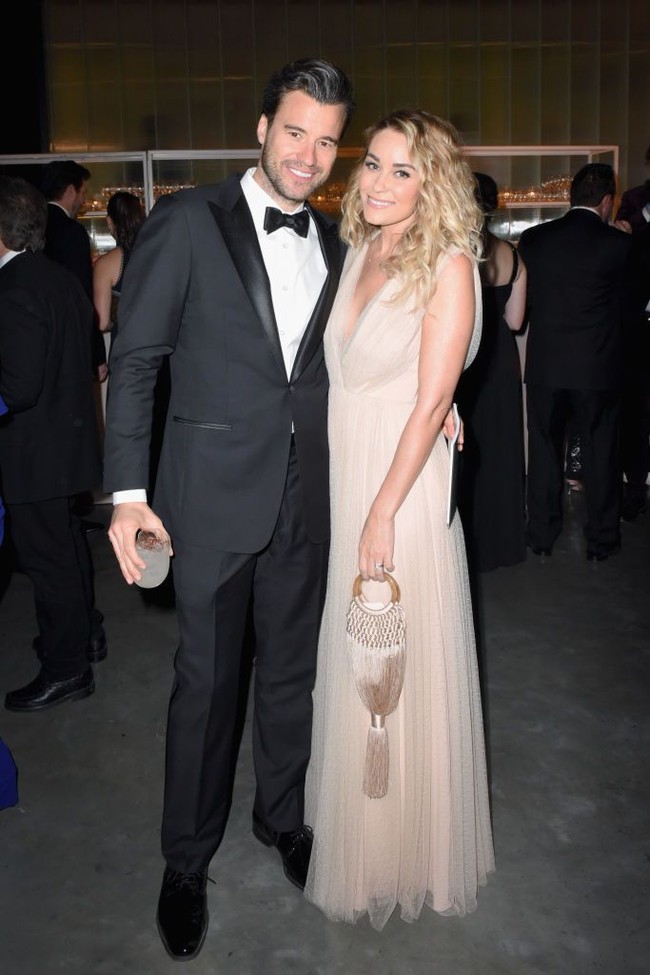 Lauren Conrad sudah mengenal William Tell sejak ia berusia 16 tahun, ketika ia menonton konser band nya Something Corporate. Siapa yang menyangka 10 tahun kemudian, mereka bertemu lewat kencan buta dan akhirnya menikah pada September 2014. Foto: Getty Images