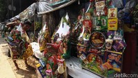 Kawasan Cikini merupakan salah satu tempat penjual parcel di Jakarta.