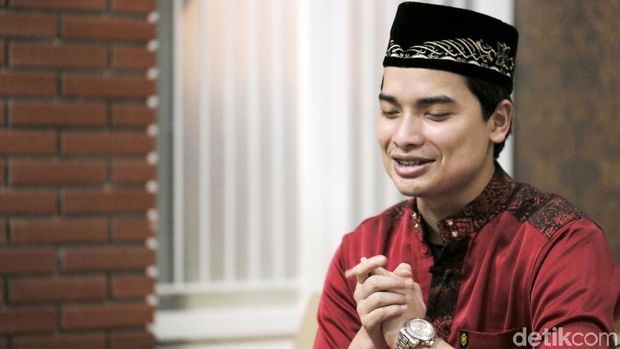 Punya 3 Istri, Ustaz Arifin Ilham Biasa Lakukan Kajian saat Kumpul Bersama