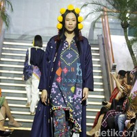 Mel Ahyar merilis koleksi busana Lebaran 2019 dari Happa yang terinspirasi dari kain tradisional suku di Filipina dalam acara Ramadhan In Style 2019, Plaza Indonesia, Jakarta, Rabu [28/05/2019]. Foto: Mohammad Abduh/Wolipop