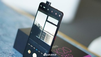 Hal itu dimungkinkan lantaran Redmi K20 Pro mengusung kamera selfie pop-up seperti Oppo dan Vivo. Ukuran kamera depannya sendiri 20 MP. Foto: Sina Mobile