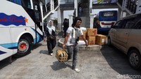 Pemudik mulai memenuhi Terminal Rawamangun, Jakarta, Rabu (29/5/2019).