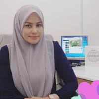 Datin Hamizan Putih sendiri merupakan reseller dari kerudung Bawal Exclusive. Dia aktif menjual kerudung dari brand lokal Malaysia tersebut. Dan dengan membeli kerudung seharga Rp 172 juta, menurut pihak Bawal Exclusive, hal tersebut bisa menjadi personal branding dari Datin Hamizan menjadi lebih baik. Foto: Instagram @byqissbybawalexclusive