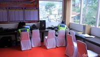 Bus ini berfungsi sebagai pengendali arus lalu lintas di Jalur Mudik Selatan Nagreg.