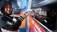 Ada 15 titik rest area yang digelar bank sentral untuk melayani pemudik melakukan penukaran uang.