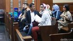 Baca Pledoi, Begini Ekspresi Eks Dirut Pertamina