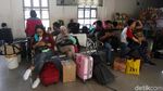 Jelang Lebaran, Pemudik Ramaikan Terminal Rawamangun