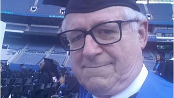 Tujuan saya ada llus sebelum saya mencapai usia 100 tahun. Foto: Boredpanda