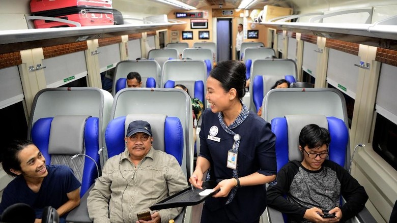 Mengenal Kelas Penumpang Dan Fasilitas Kereta Api