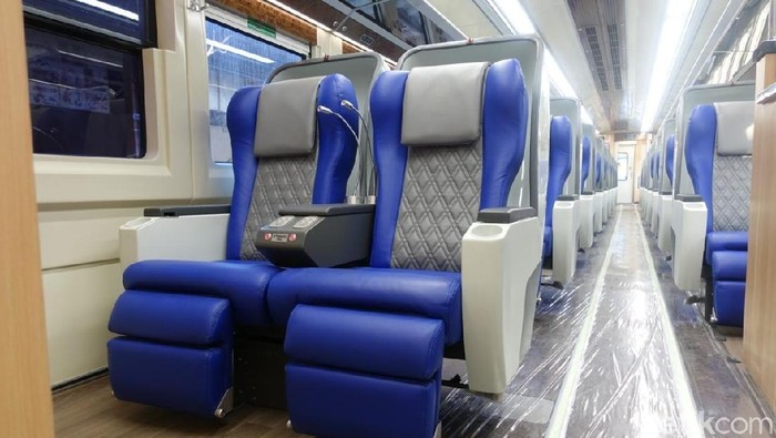 Jelang Lebaran, PT KAI Daop 8 Surabaya meluncurkan gerbong kereta sleeper jenis baru. Yakni dengan nama Luxury Generasi 2 di KA Gajayana tujuan Malang-Jakarta.