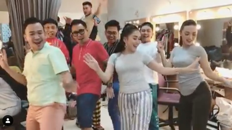 Foto: Dok. Instagram/ayutingting92 Foto: Dok. Instagram/ayutingting92