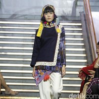 Mel Ahyar merilis koleksi busana Lebaran 2019 dari Happa yang terinspirasi dari kain tradisional suku di Filipina dalam acara Ramadhan In Style 2019, Plaza Indonesia, Jakarta, Rabu [28/05/2019]. Foto: Mohammad Abduh/Wolipop