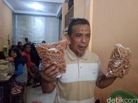 Kriuk Renyah Kue Otere-otere Khas Makassar yang Diburu Saat Lebaran