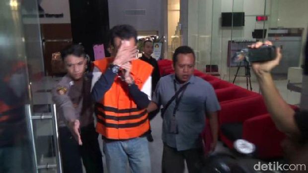 Jadi Tersangka Kasus Suap, Kakanim Mataram Ditahan KPK