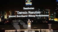Darmin Nasution memberikan sambutan.