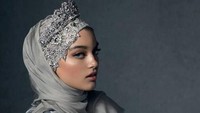 Haute Hijab. Merk ini memang khusus menjual busana-busana muslim. Haute hijab menjual hijabnya dengan harga mencapai USD 325 atau Rp 4,6 juta. Istimewa/brandedgirls.com.