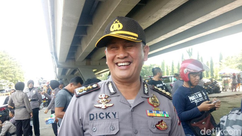 Jelang Lebaran, Polda Sulsel Siap Kawal Warga yang Ambil Uang di Bank Jelang Lebaran, Polda Sulsel Siap Kawal Warga yang Ambil Uang di Bank