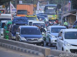 Jalur Nagreg-Limbangan Menuju Tasikmalaya Padat Merayap