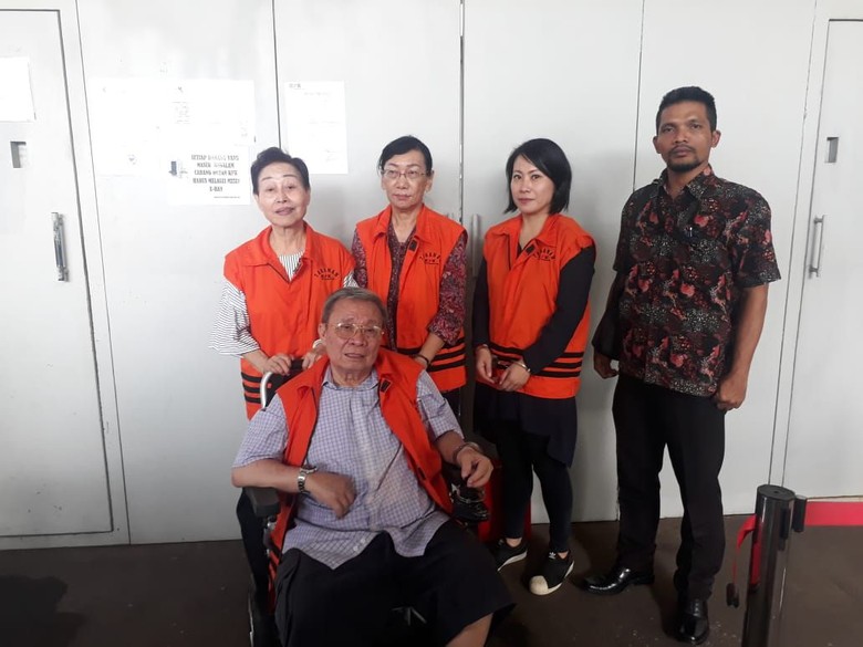 KPK Eksekusi 4 Penyuap Pejabat PUPR di Proyek Air Minum KPK Eksekusi 4 Penyuap Pejabat PUPR di Proyek Air Minum