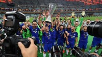 Chelsea mencukur Arsenal 4-1 pada final Liga Europa, Kamis (30/5) dinihari di Baku Olympic Stadium, Baku, Azerbaijan. Eden Hazard mencetak 2 gol, sisanya dicetak oleh Giroud dan Pedro