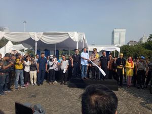 Lepas Mudik Gratis, Anies Pesan Warga Tidak Bermain Gadget di Perjalanan