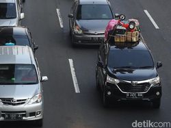 H-4 Lebaran, Kepadatan Terjadi di Sejumlah Titik di Tol Cikampek