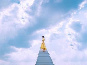 Penggemar K-Drama Wajib Mampir ke Kafe Keren dengan Konsep Stairway to Heaven
