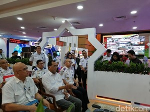 Video Conference, Menhub Pantau Arus Mudik di Jakarta hingga Makassar