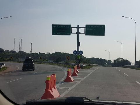 Tiket Pesawat Jakarta-Lampung Rp 4,2 Juta, Pemudik Ini Pilih Pakai Mobil