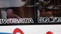 Bus siap membawa penumpang ke kampung halaman.