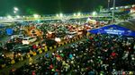 Jelang Sahur, Pelabuhan Merak Terpantau Padat