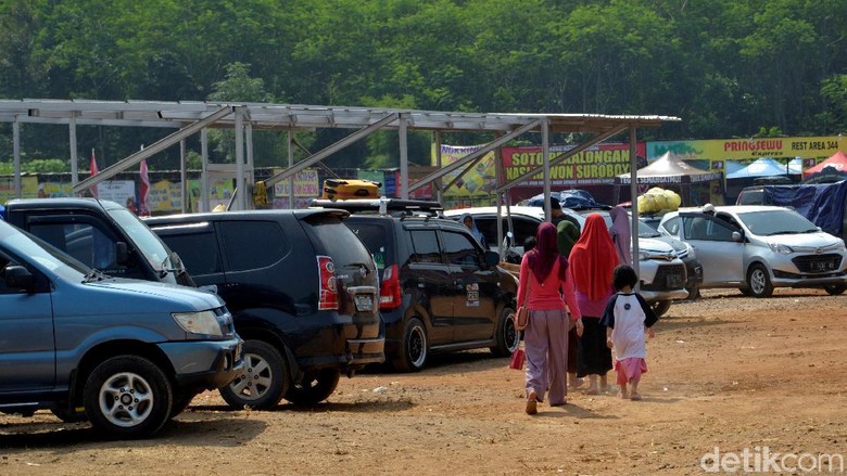 Pengelola Antisipasi Rest Area Overload Pemudik di Tol Batang Pengelola Antisipasi Rest Area Overload Pemudik di Tol Batang