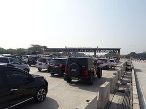 Hilang Gerbang Macet Berganti
