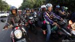H-6 Pemudik Bermotor Lintasi Kawasan Kalimalang