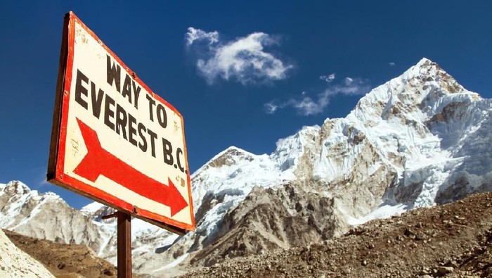 Nuptse peak near Gorak Shep village and signpost - Way to Everest base camp - Khumbu valley, Solukhumbu,  Nepal Himalayas mountains