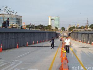 Risma Resmikan Underpass Pertama di Surabaya