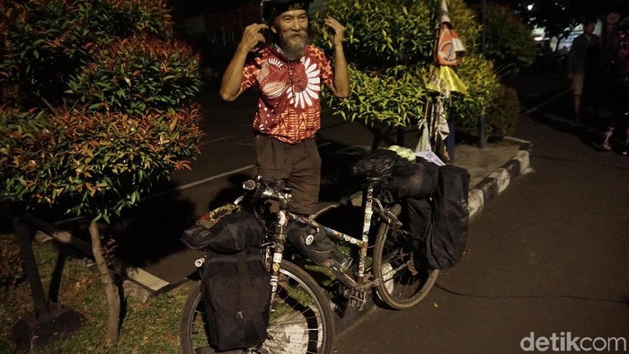 Mudik Sambil Menyebarkan Virus Bersepeda ala John Maynard