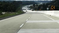 Jalan nasional di Sumatra, sepanjang 7.918 km sudah siap digunakan untuk menyambut Mudik Lebaran 2019 ini, dengan rincian Jalan Lintas Barat 2.563 km dalam kondisi Mantap 97%, Jalan Lintas Timur 3.017 km dalam kondisi mantap 93%, dan Jalan Lintas Tengah 2.338 km dalam kondisi mantap 94%. Dikhy Sasra/detikcom.