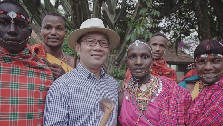 Gubernur Jawa Barat Ridwan Kamil bersama Suku Maasai di Kenya (@ridwankamil/Instagram) Gubernur Jawa Barat Ridwan Kamil bersama Suku Maasai di Kenya (@ridwankamil/Instagram)