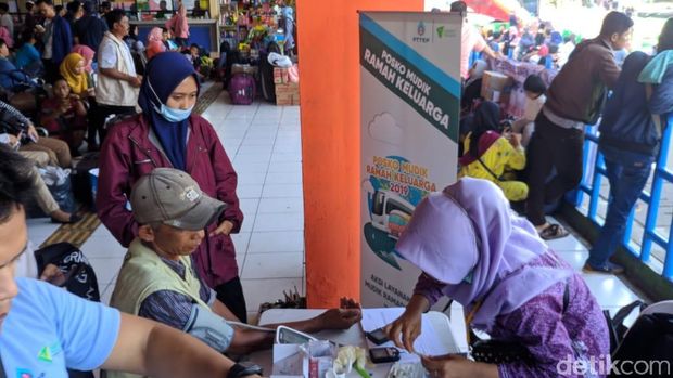 Pemudik Mulai Padati Terminal Kp Rambutan, Paling Banyak Tujuan Sumatera
