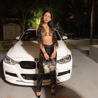 Kegagalannya berbisnis online ini membuat Arii mendapat banyak komentar kurang menyenangkan. Arii pun telah mematikan kolom komentar pada sejumlah postingan. Foto: Instagram @arii