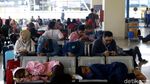 Ribuan Pemudik Padati Terminal Pulogebang Jelang Lebaran