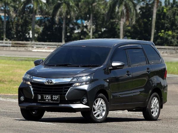 Daftar 10 Mobil Terlaris di Indonesia