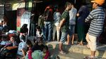 Antusias Warga Berburu Tiket Bus Untuk Mudik Lebaran