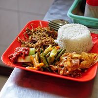 Tebus Kangen Surabaya dengan Santap Sate Kelopo hingga Lontong Balap