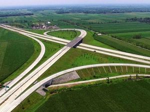 Siapkan Uang Lebih! Hari Ini Tarif Tol JKT-SBY Naik Jadi Rp 722 Ribu