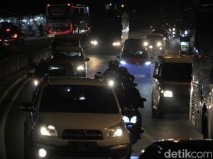 H-5 Lebaran, Jalur Selatan Nagreg Sudah Padat Kendaraan